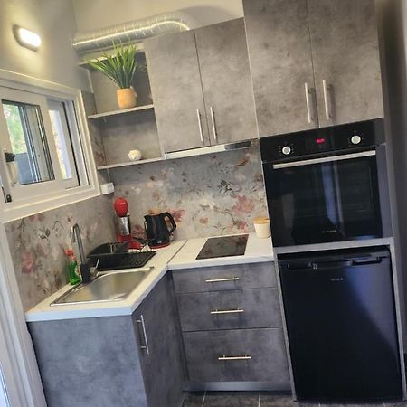 Small Luxury Apartment Anavyssos Zewnętrze zdjęcie